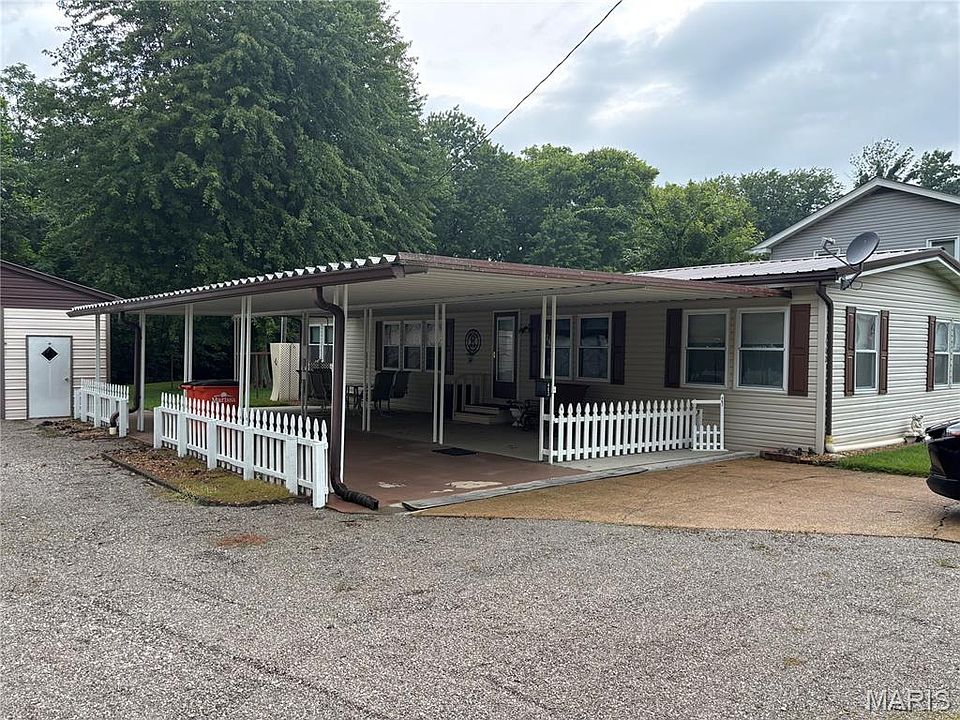 1st image of 402 Pinckneyville Rd