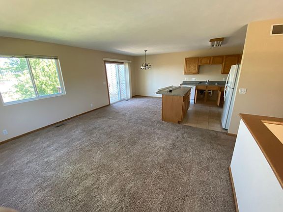 3rd image of 7050 La Salle St #1