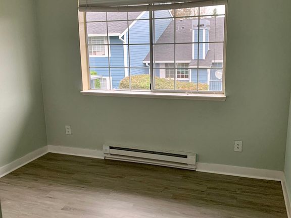 4th image of 16817 Larch Way Unit C205