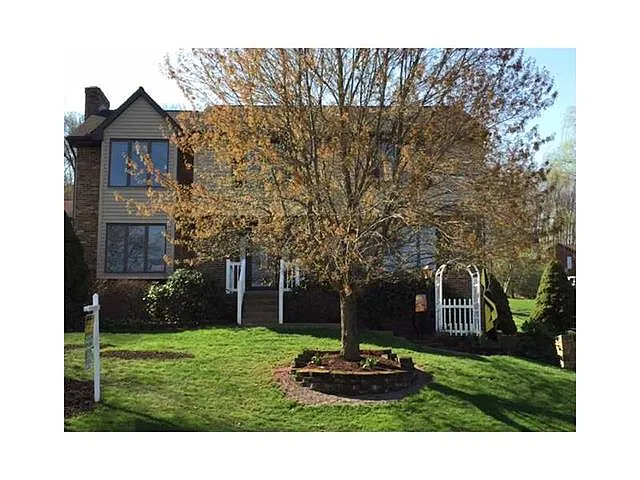 40 Fieldstone Pl photo 1