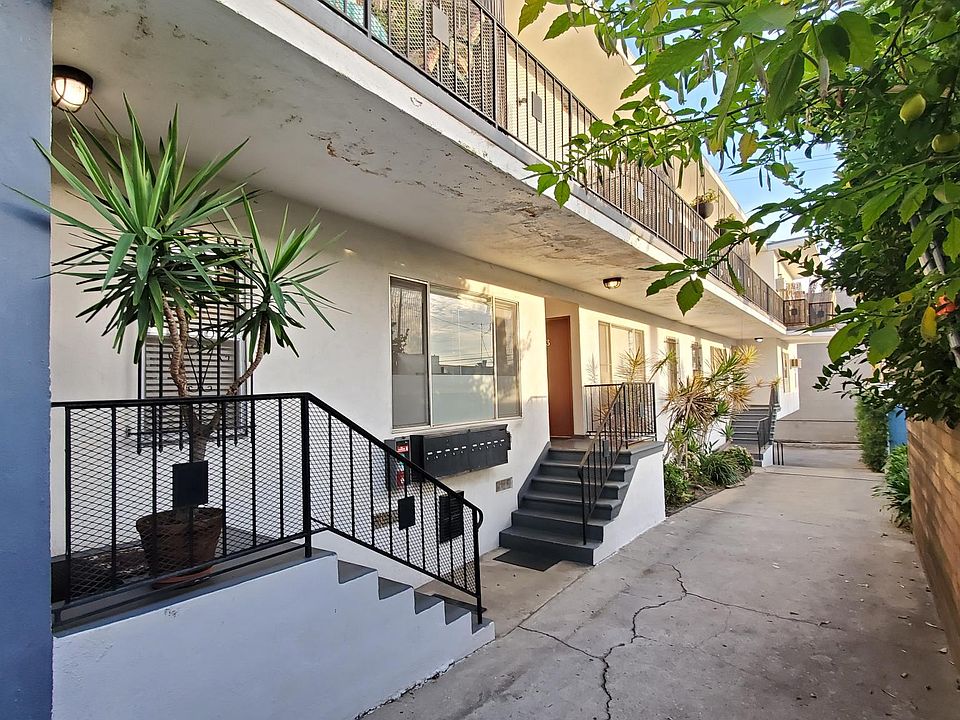 1st image of 8210 Norton Ave #208
