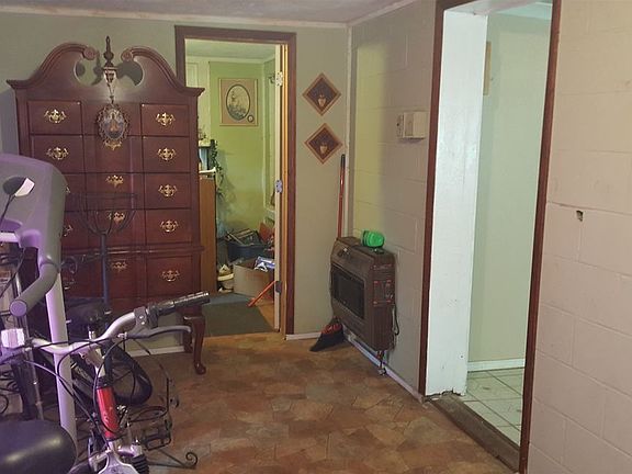5th image of 13484 N Main St