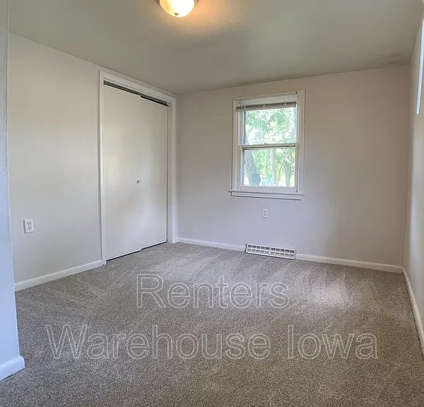 4754 NE 27th Ct — Photo 10
