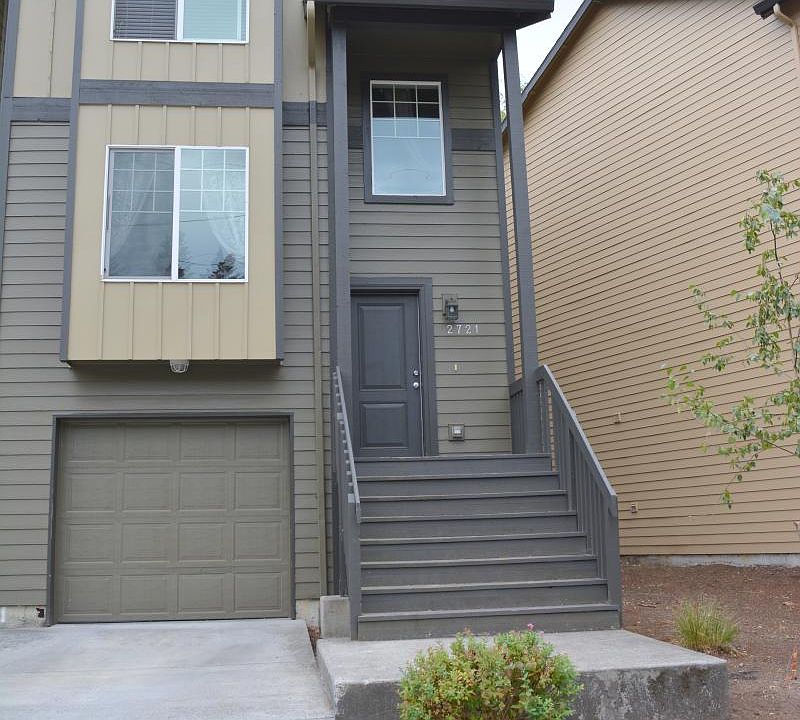 1st image of 2721 Rossiter Ln