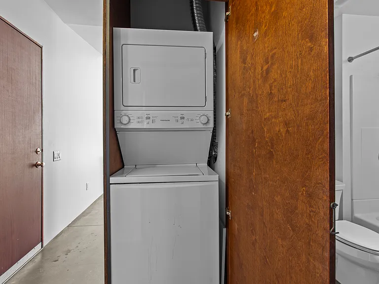 1941 Columbia — Photo 38