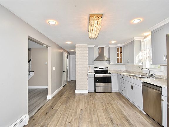 2nd image of 85 Orchard St