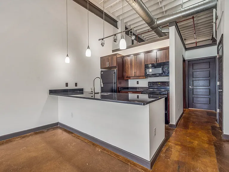 7th Street Lofts — Photo 7