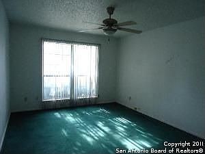 5th image of 728 Meadow Arbor Ln