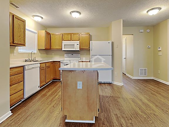 3rd image of 2330 Antoinette Way