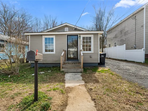 2410 Wakefield St, Hopewell, VA 23860