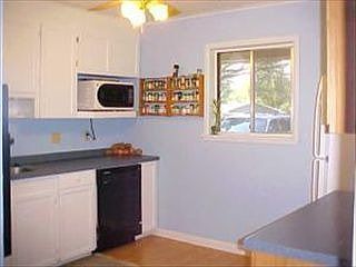 4th image of 712 Sassafras Dr