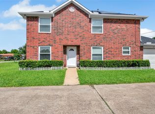 8922 Ledge St, Houston, TX 77075