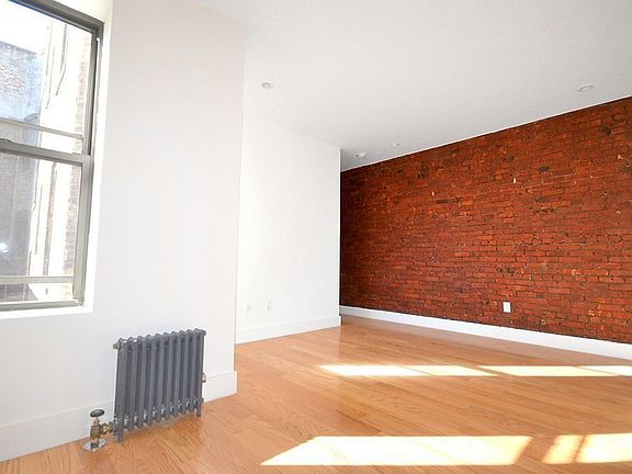 3rd image of 457 15th St #31C