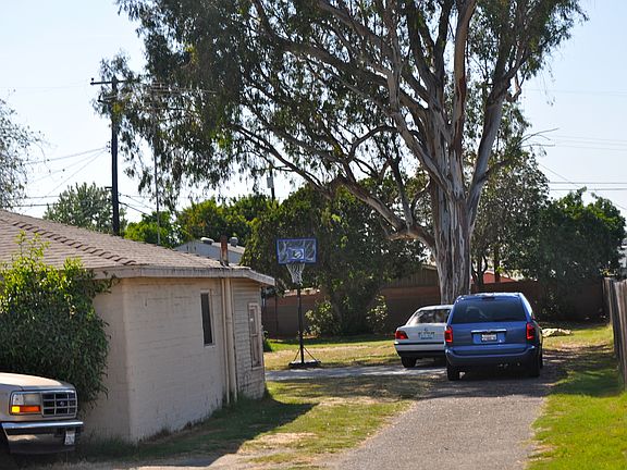 Looking toward back of property