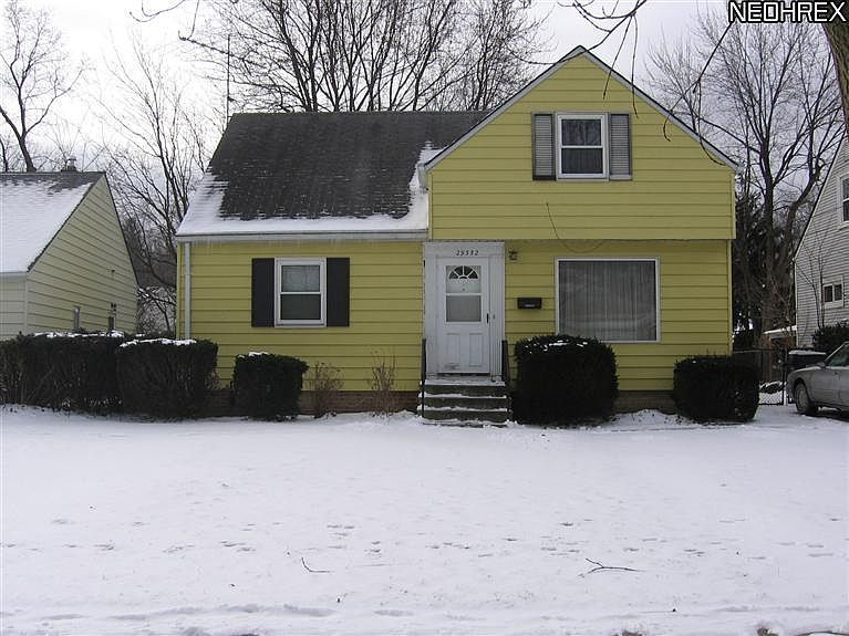 1st image of 29352 Beechwood Dr
