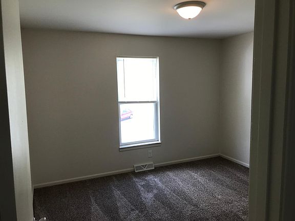 4th image of 5923 NW Creekview Dr