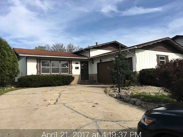 18961 Cypress Ave photo 1