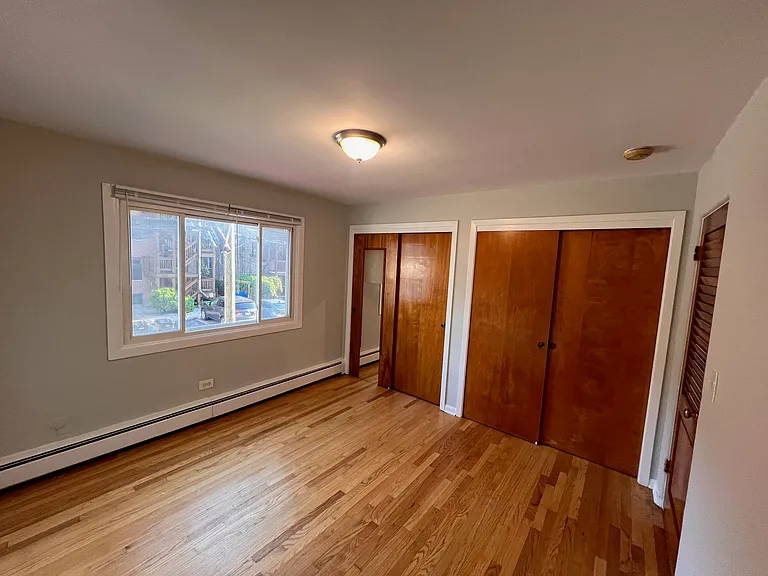 2036 W Foster Ave #B4 — Photo 20