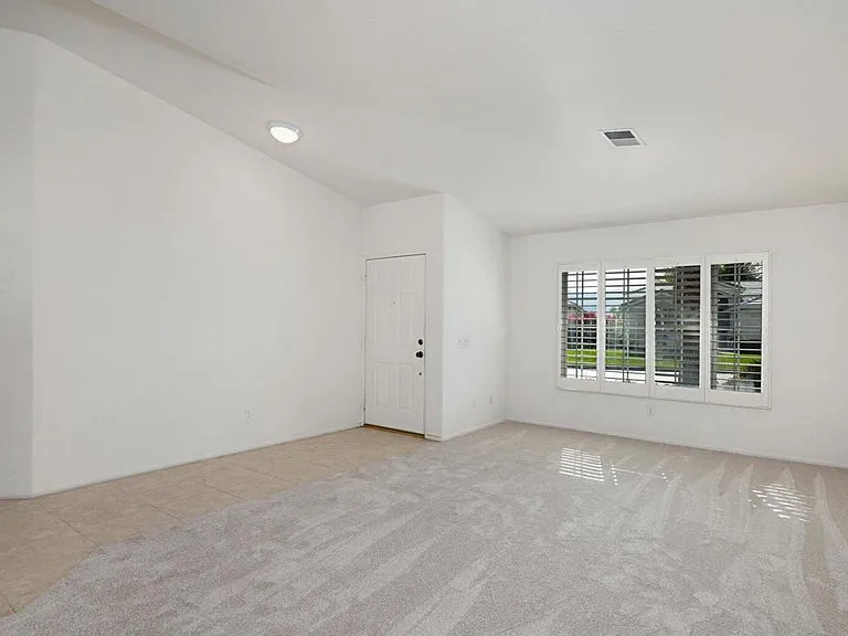 86 Beekman Pl — Photo 8