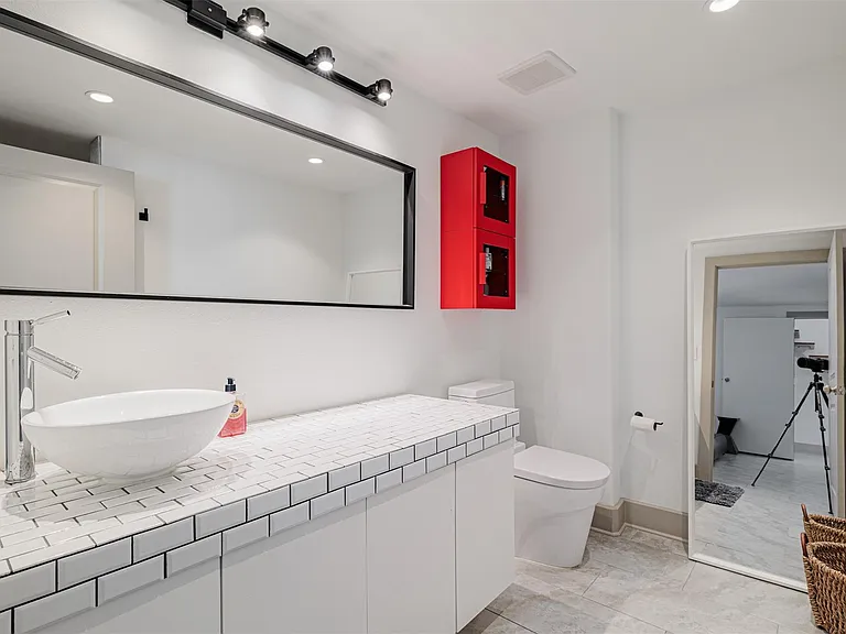 1901 Post Oak Blvd #4102 — Photo 28