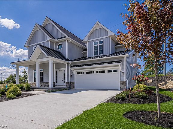 2nd image of 585 Magnolia Ct