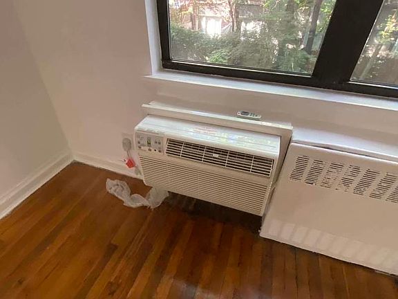 5th image of 317 W 22nd St #2CR