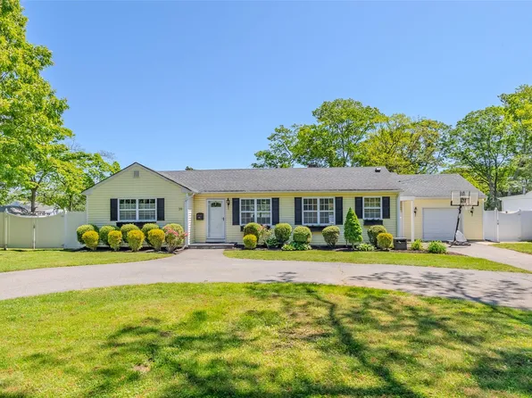 39 Harned Road, Commack, NY 11725