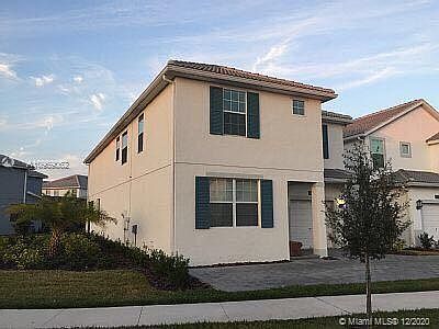 1st image of 4715 Sleepy Hollow Dr #4715