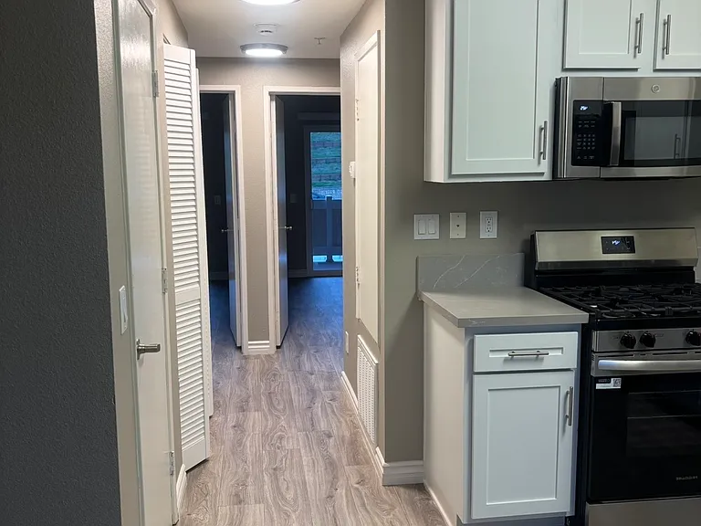 838 N Palm Ave #A-204 — Photo 1
