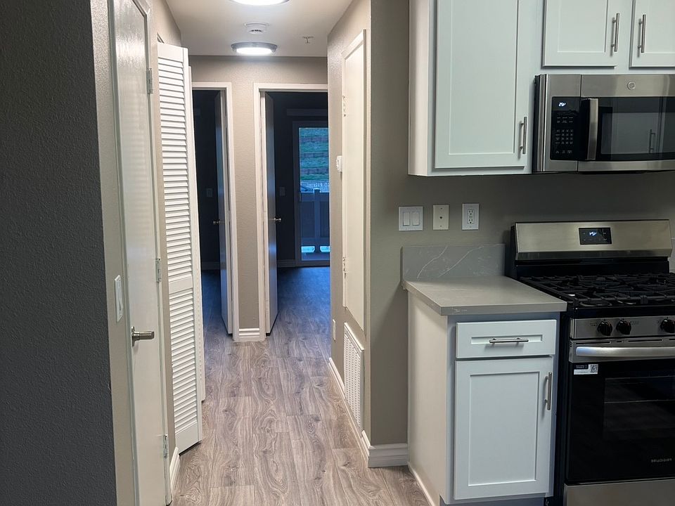 1st image of 838 N Palm Ave #B-302