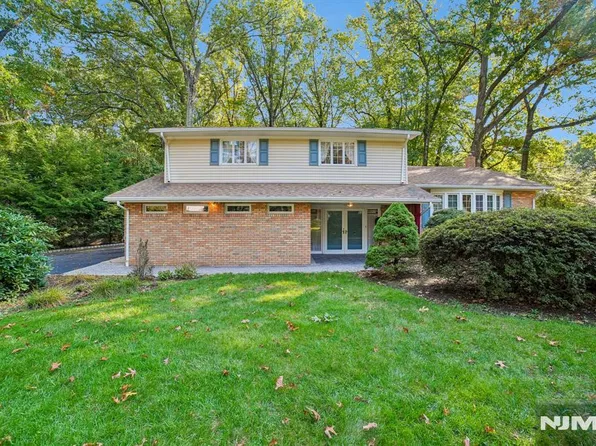 29 Gabriel Way, Twp of Washington, NJ 07676