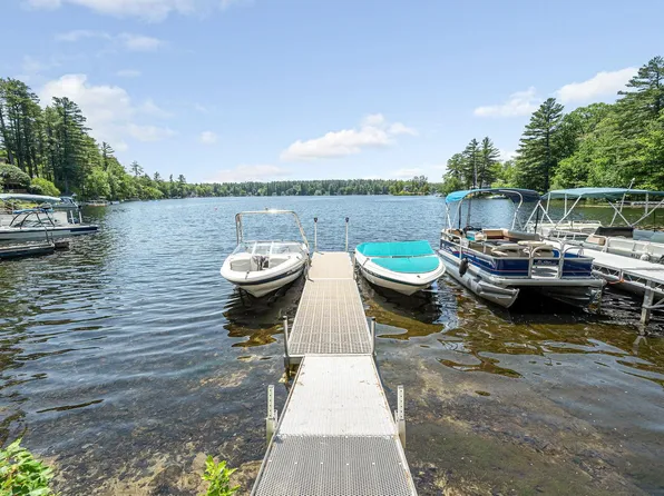 91 Honor Roll Road, Pelham, NH 03076
