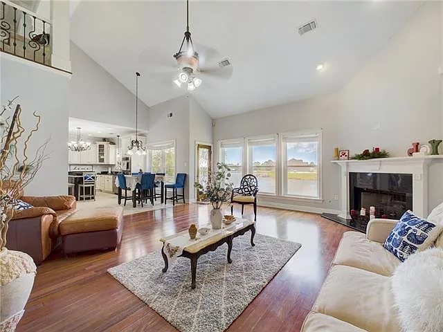44 Oak Tree Dr — Photo 5