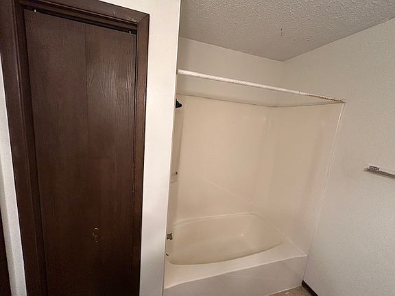 3rd image of 1415 N Main St #2