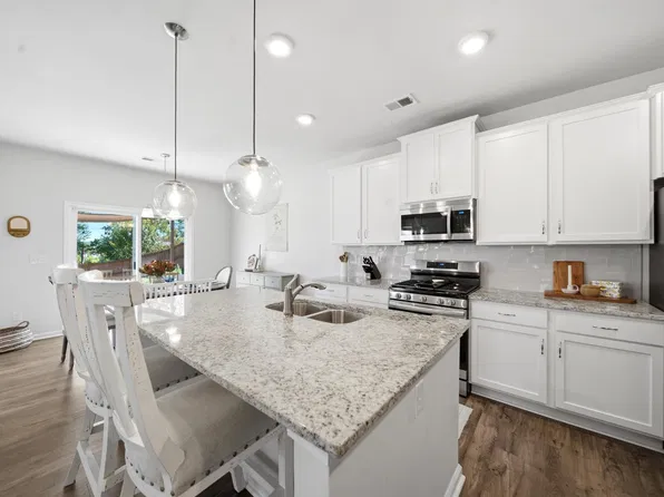 1045 Woodcreek Farms Rd, Elgin, SC 29045