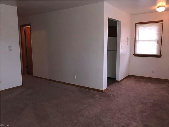 5th image of 2711 Leo St APT 6