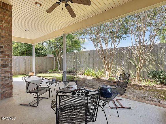 4th image of 304 Kings Cove Cir