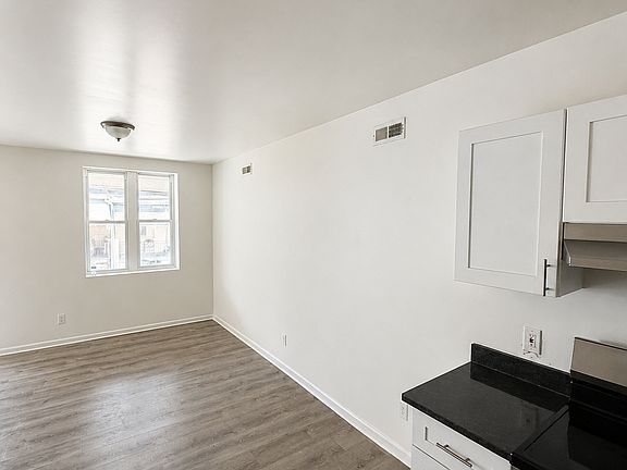 3rd image of 125 N Wilton St