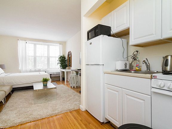 5th image of 338 E 14th St #1