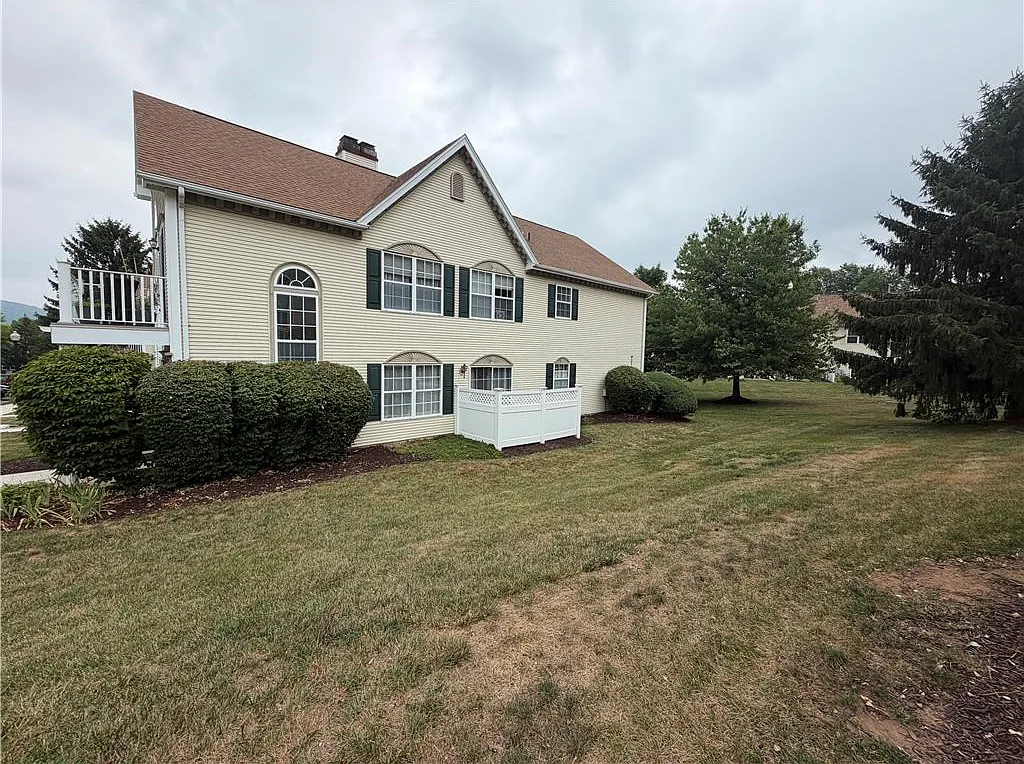 2 bed, 1263 sqft, $2,100 — Photo 2
