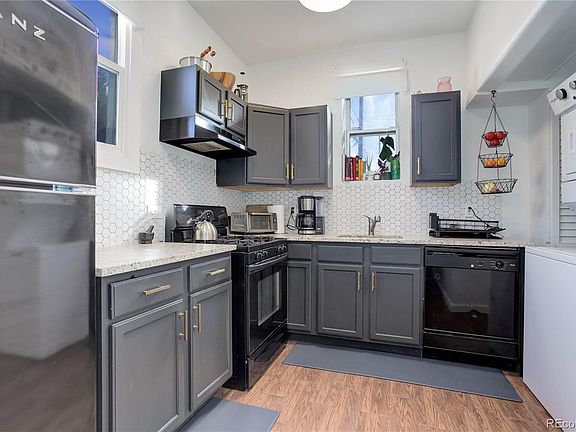 4th image of 2118 E 25th Avenue