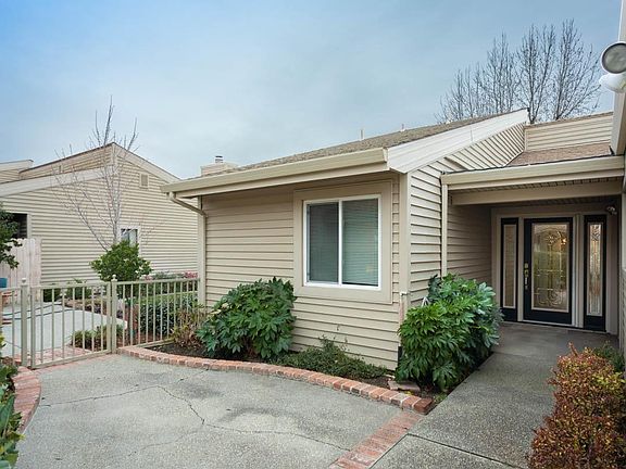3rd image of 145 Country Club Dr #1