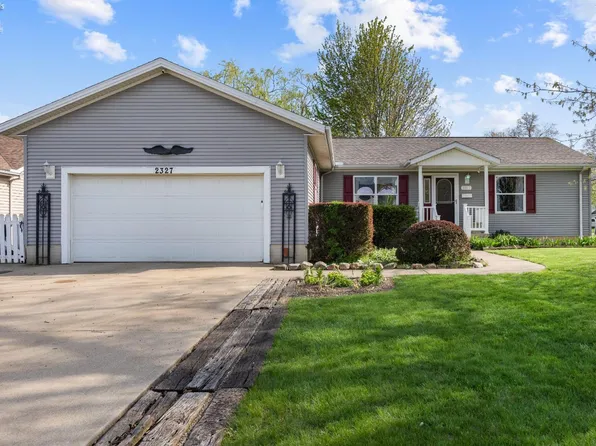 2327 Stonepath St, Lorain, OH 44052