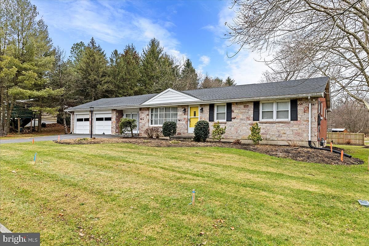 1982 Leithsville Rd, Hellertown, PA 18055 Zillow