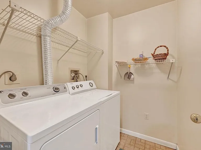 2217 Woodbox Ln #A-2217A — Photo 18
