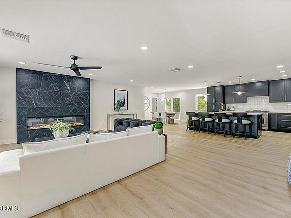 3rd image of 3023 E ONYX Avenue
