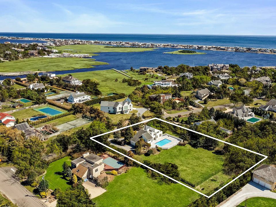 1st image of 3 Watersedge Ct