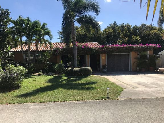 2nd image of 2076 S Suzanne Cir