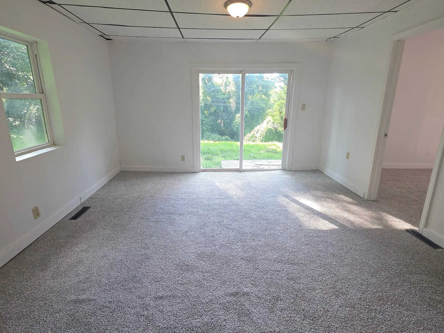 2 bed, 725 sqft, $995 — Photo 3