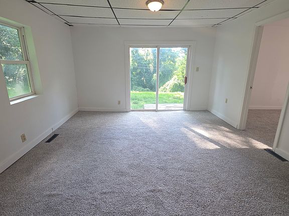 3rd image of 1640 Lewis Dr